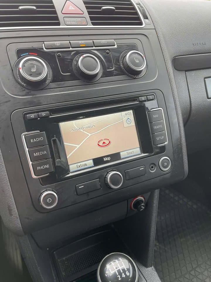 volkswagen-touran-7-seater-20-tdi-dpf