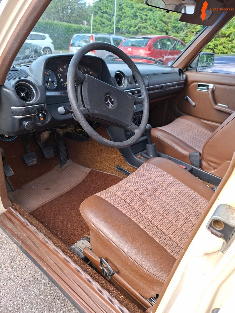 mercedes-benz-mercedes-benz-230