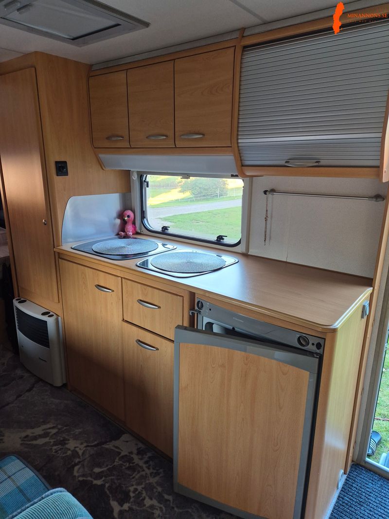 knaus-sudwind-550-barnkammare-dubbelsang-vaningssang