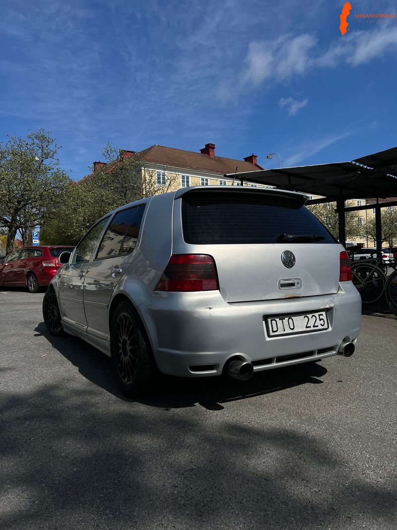 volkswagen-golf-5-door-gti-18-t-manuell-1999