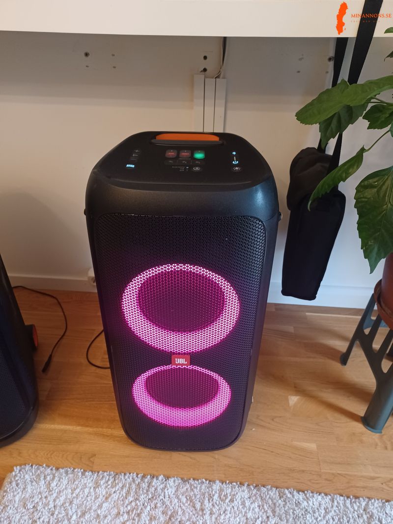 jbl-partybox-310-i-fint-skick
