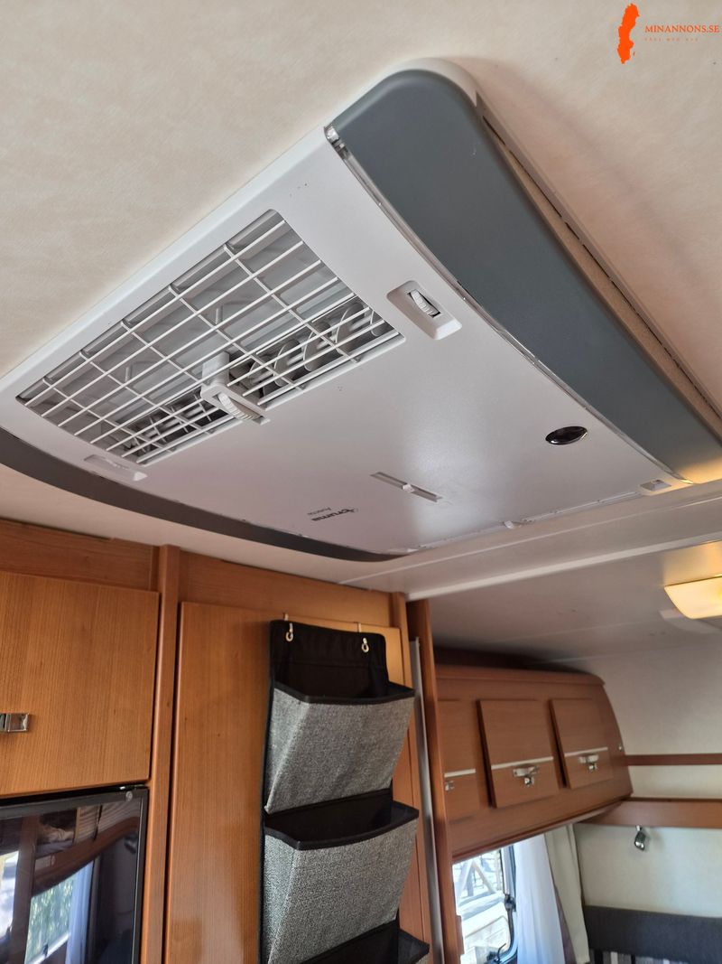 knaus-sudwind-580-uk-2012-7-baddar-alde-ac-solceller