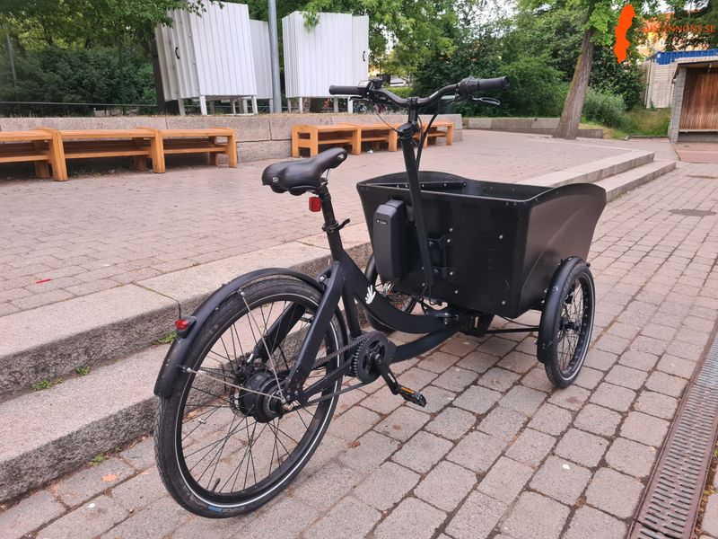 ladcyckel-triobike-med-mittmotor