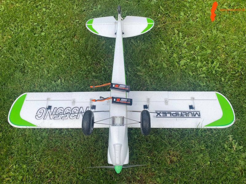 multiplex-flygplan