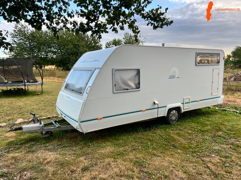 knaus-eifelland-holiday-520-fdk-04-familjevagn