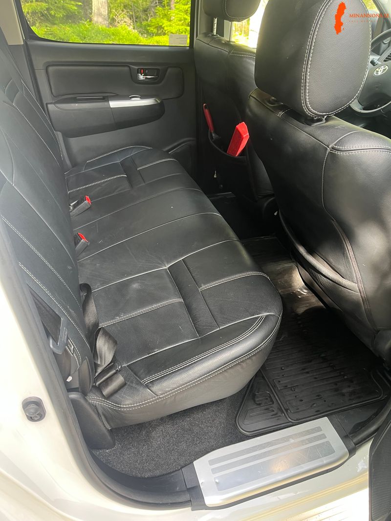 toyota-toyota-hilux-d-cab-30-d-4d-4wd