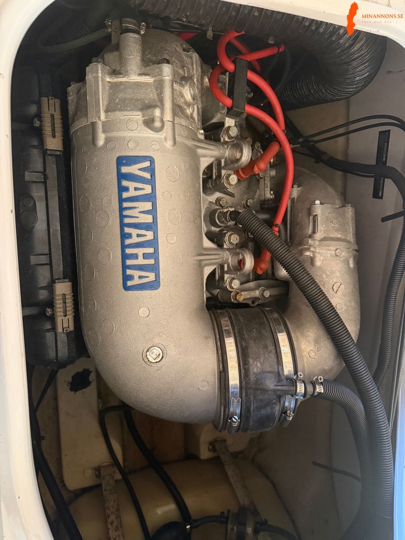 yamaha-waverunner-800xlt-vattenskoter