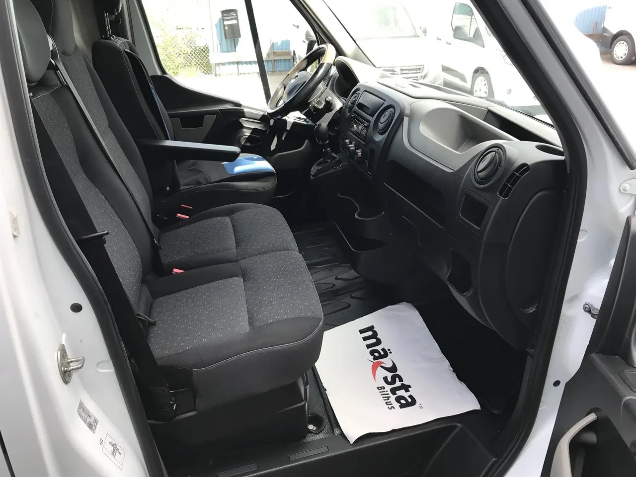 opel-movano-van-35t-23-cdti