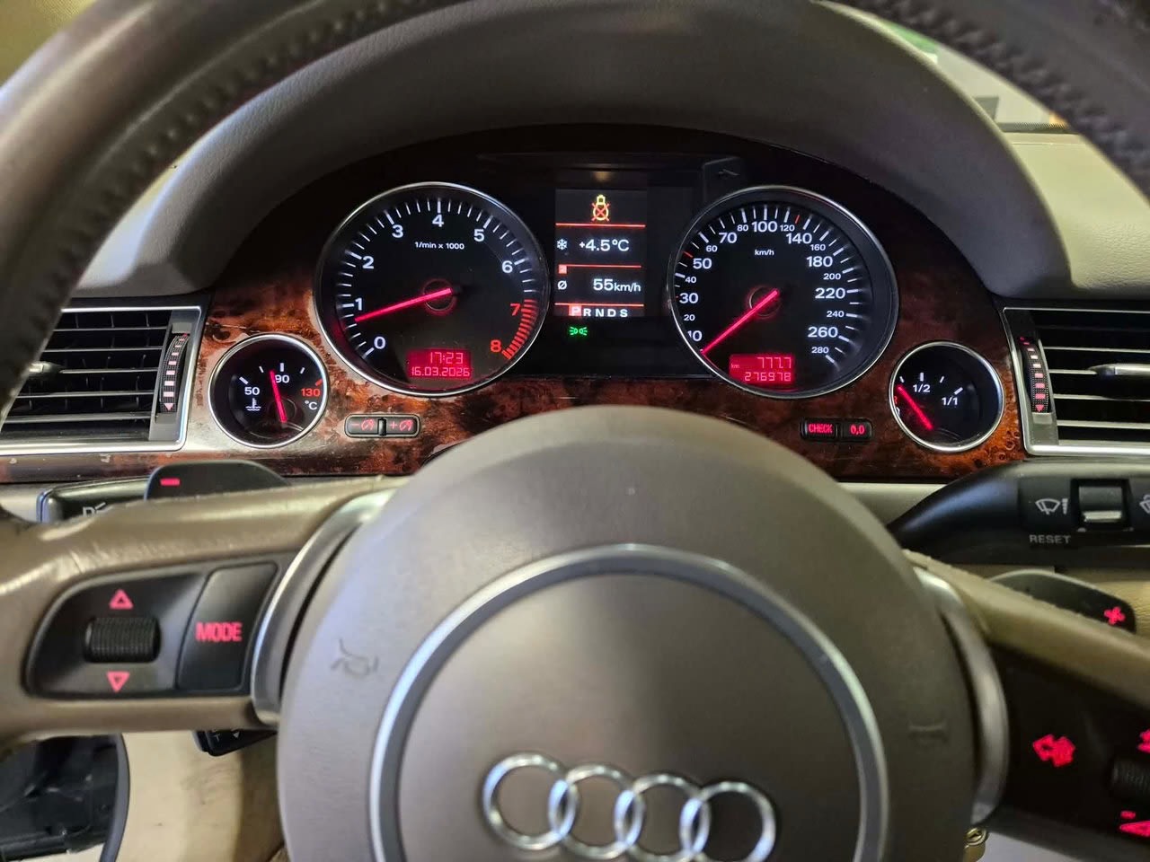 audi-a8-42-fsi-v8-quattro-tiptronic