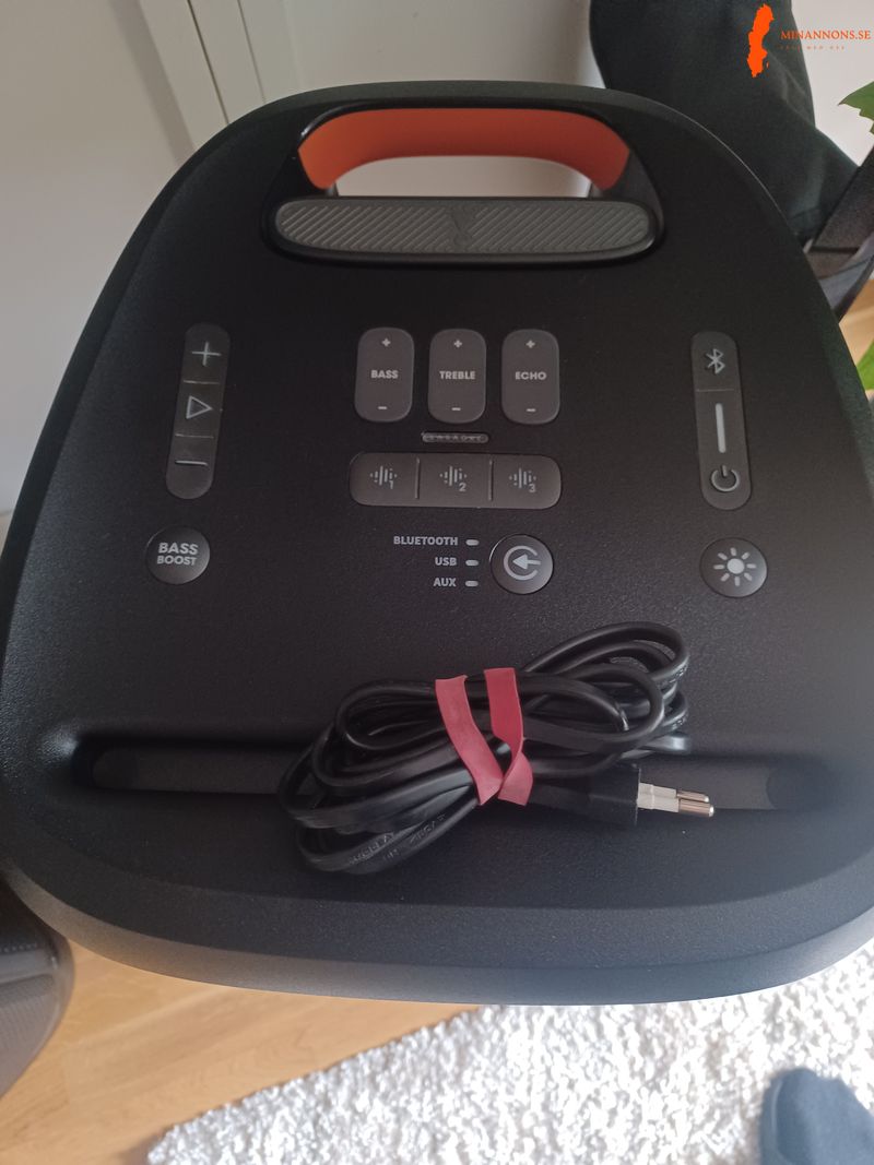 jbl-partybox-310-i-fint-skick