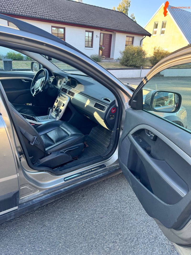 volvo-xc70-ii-d5-24-aut-awd