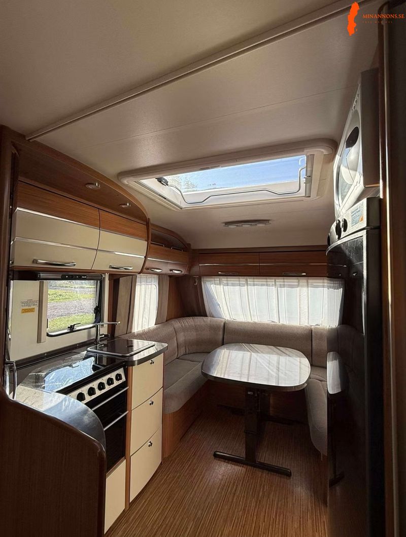 adria-alpina-743-uk-2011