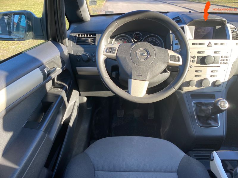opel-zafira-18-mycket-valskott-bil-endast-1-agare