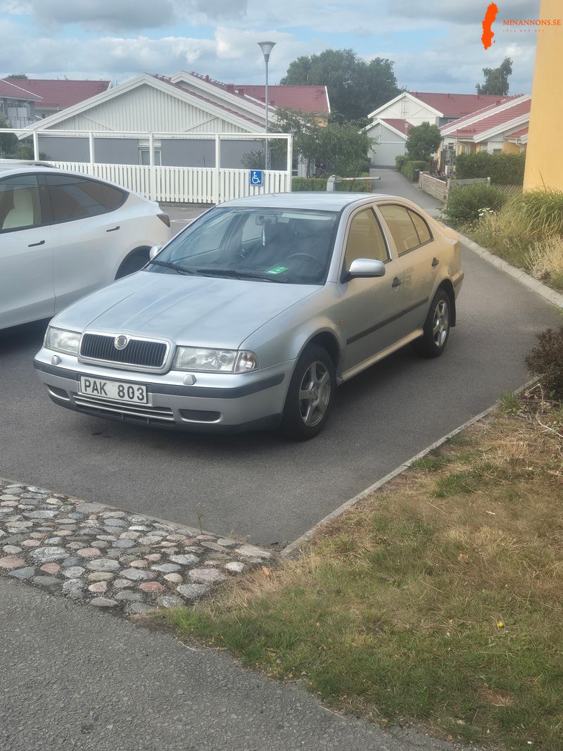 skoda-skoda-octavia-glxi-16-16-8v