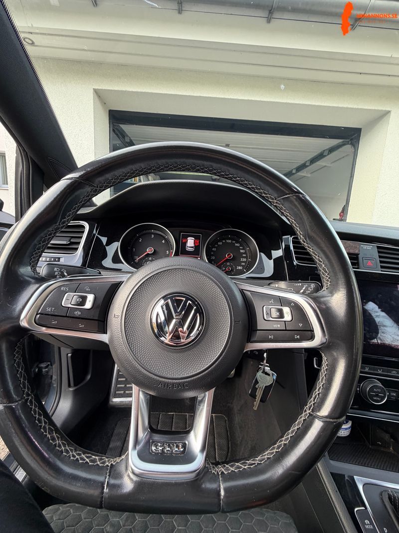 volkswagen-golf-20-tdi-scr-fwd