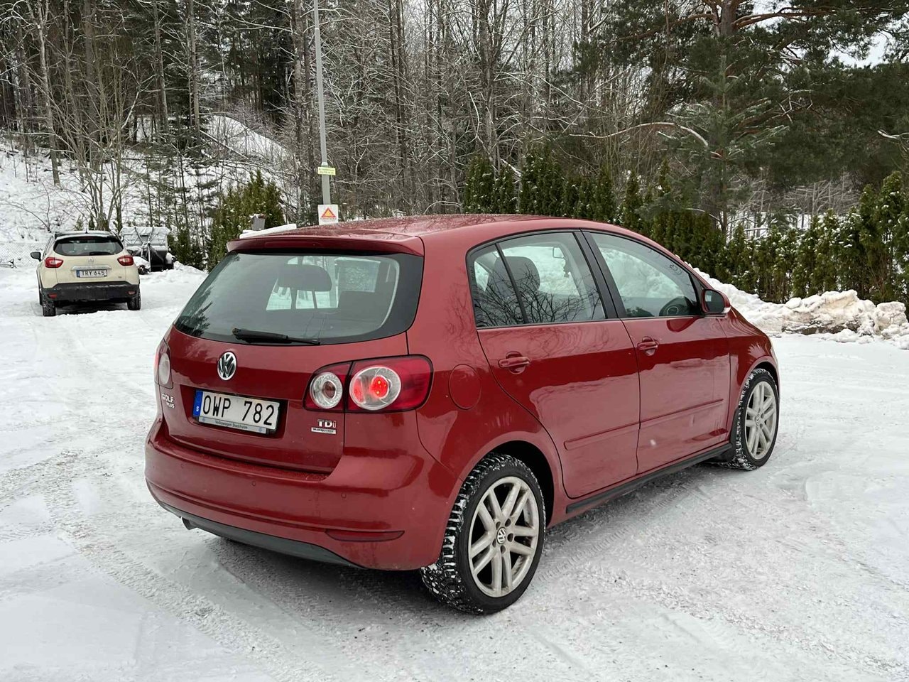 volkswagen-golf-plus-16-tdi-dpf-bmt-dsg-sekventiell