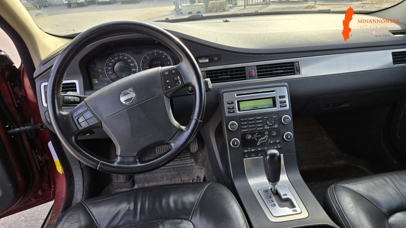 volvo-xc70-awd-2008-nya-besiktad