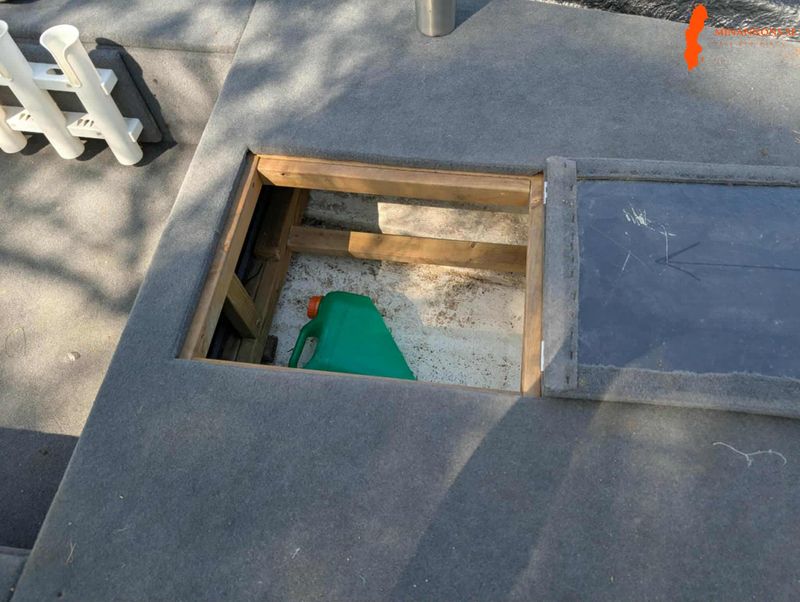 fiskebat-med-kastdack-och-motor