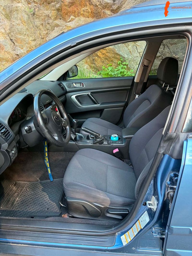 subaru-subaru-legacy-25i-awd