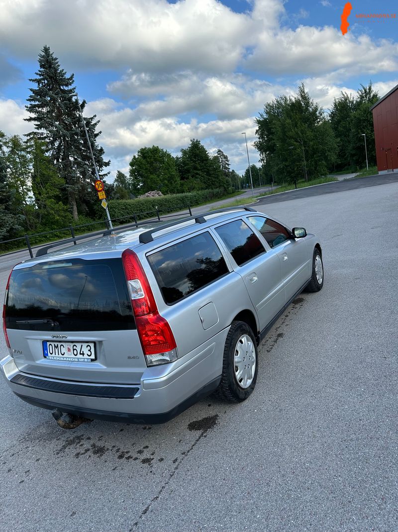 volvo-volvo-s-v70-d5-24-fwd