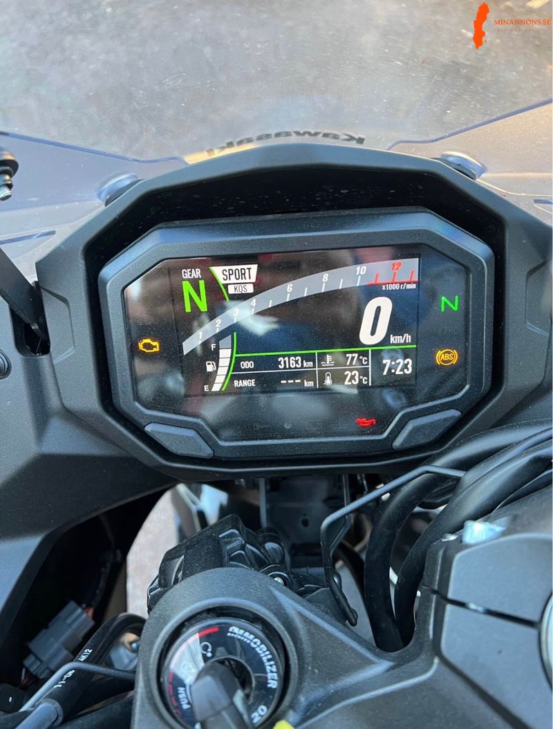 kawasaki-sx-1100
