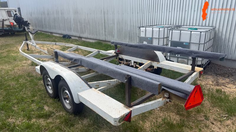 battrailer-modell-storre