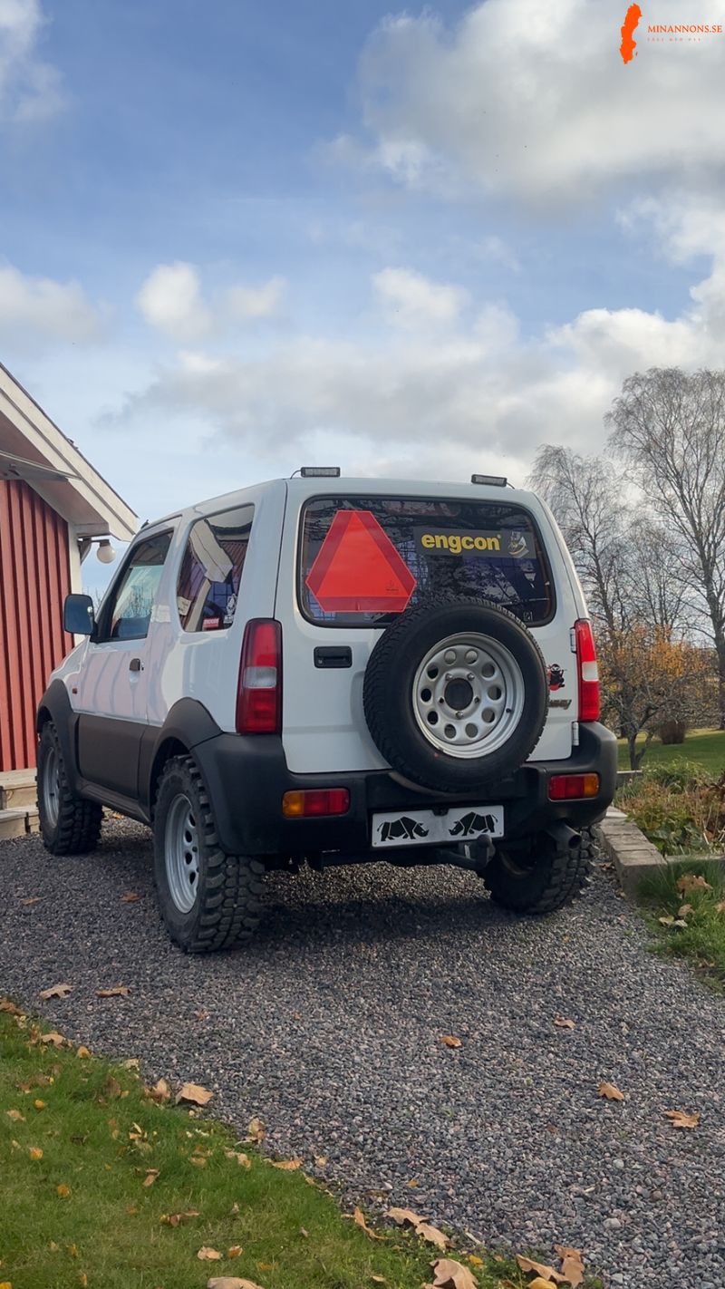 suzuki-jimny-a-traktor