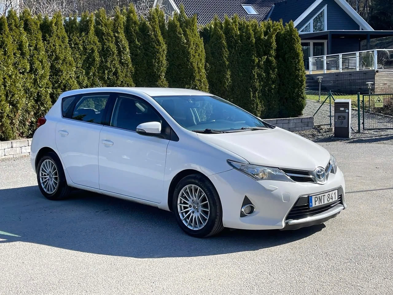 toyota-auris-20-d-4d