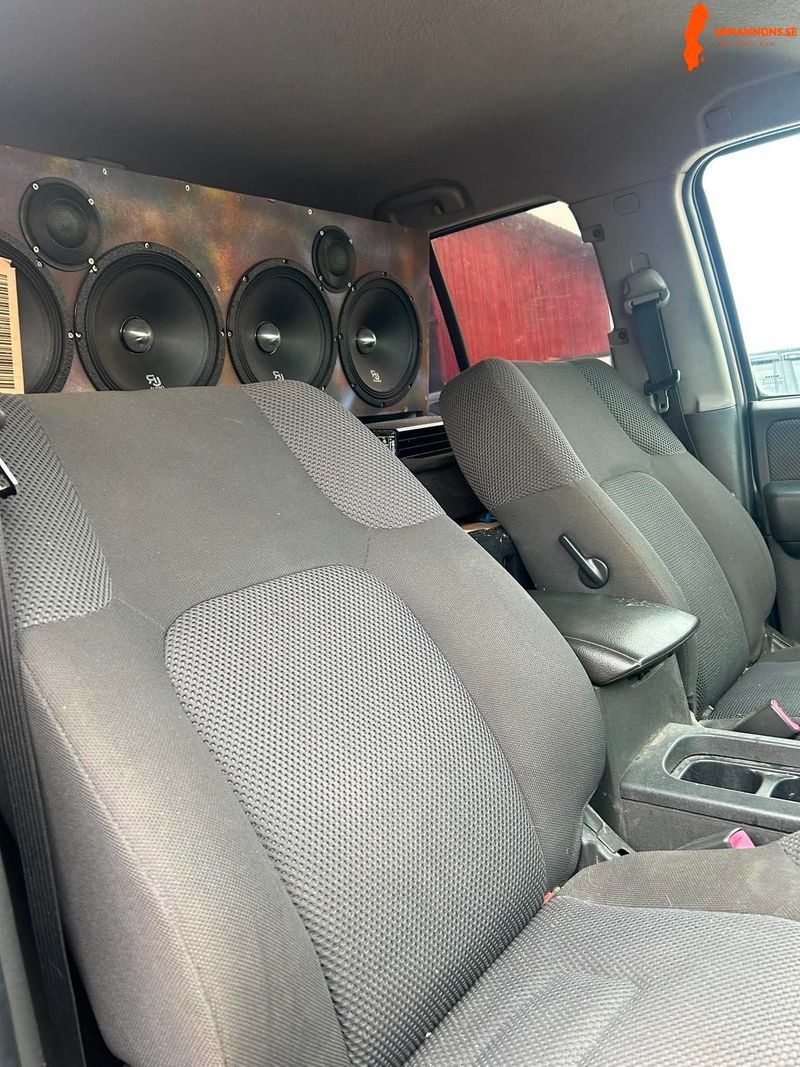 nissan-navara-a-traktor