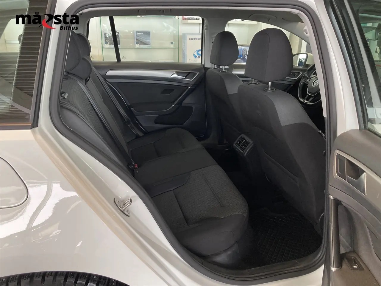 volkswagen-golf-sportscombi-16-tdi-dpf-bluemotion-manuell-110hk-2016