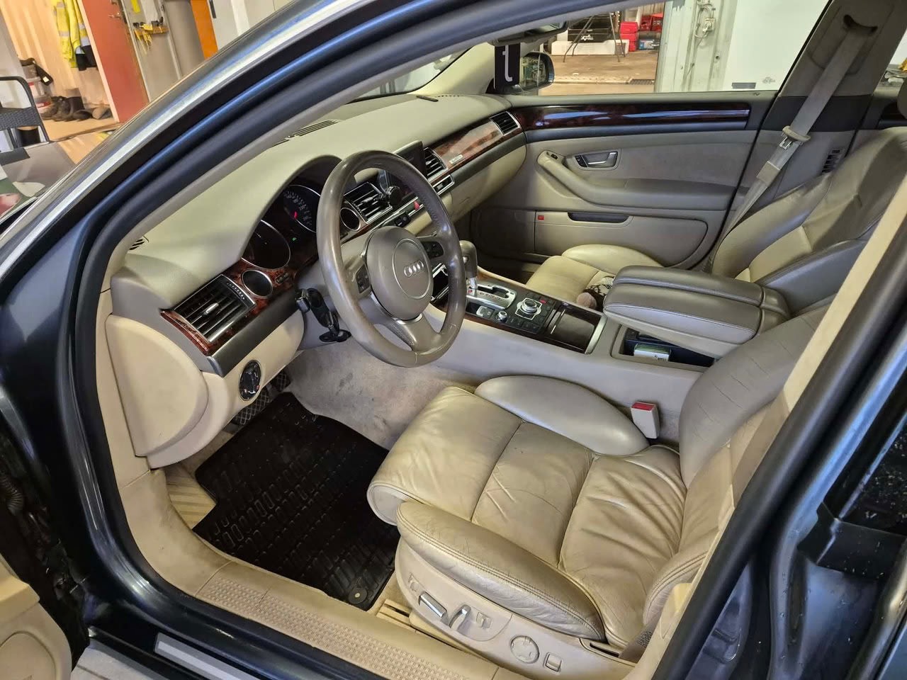 audi-a8-42-fsi-v8-quattro-tiptronic