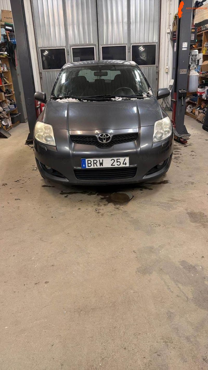 toyota-auris-5-dorrar-16-dual-vvt-i-manuell-124hk-2007