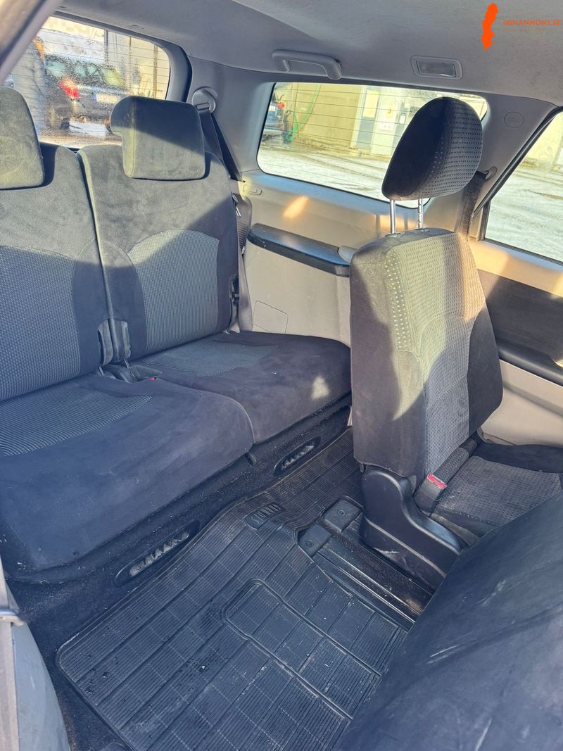 mitsubishi-grandis-7-seater-24-mivec-manuell-165hk-2008