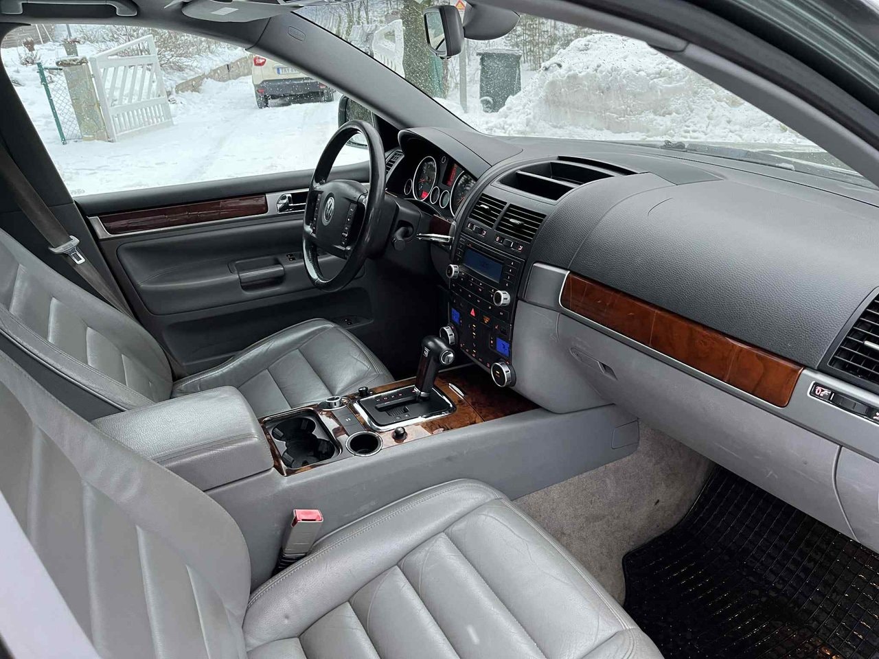 volkswagen-touareg-na-32-v6-4xmotion-tiptronic