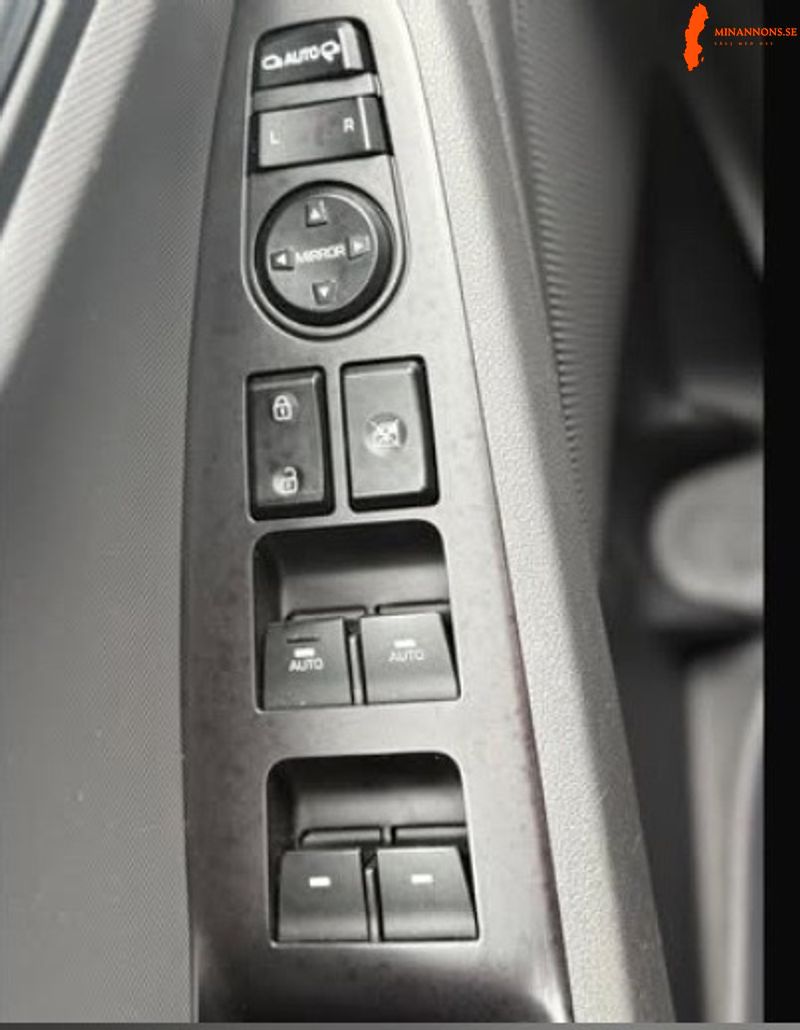 hyundai-ioniq-16-gdi-plug-in-hybrid-fwd-phev-b