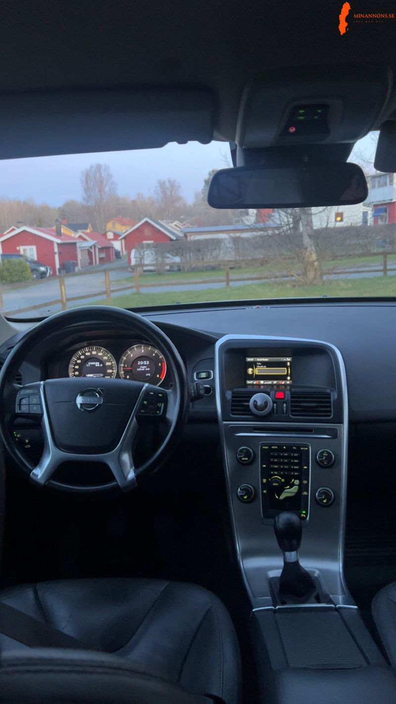 volvo-xc60-d4-20-fwd