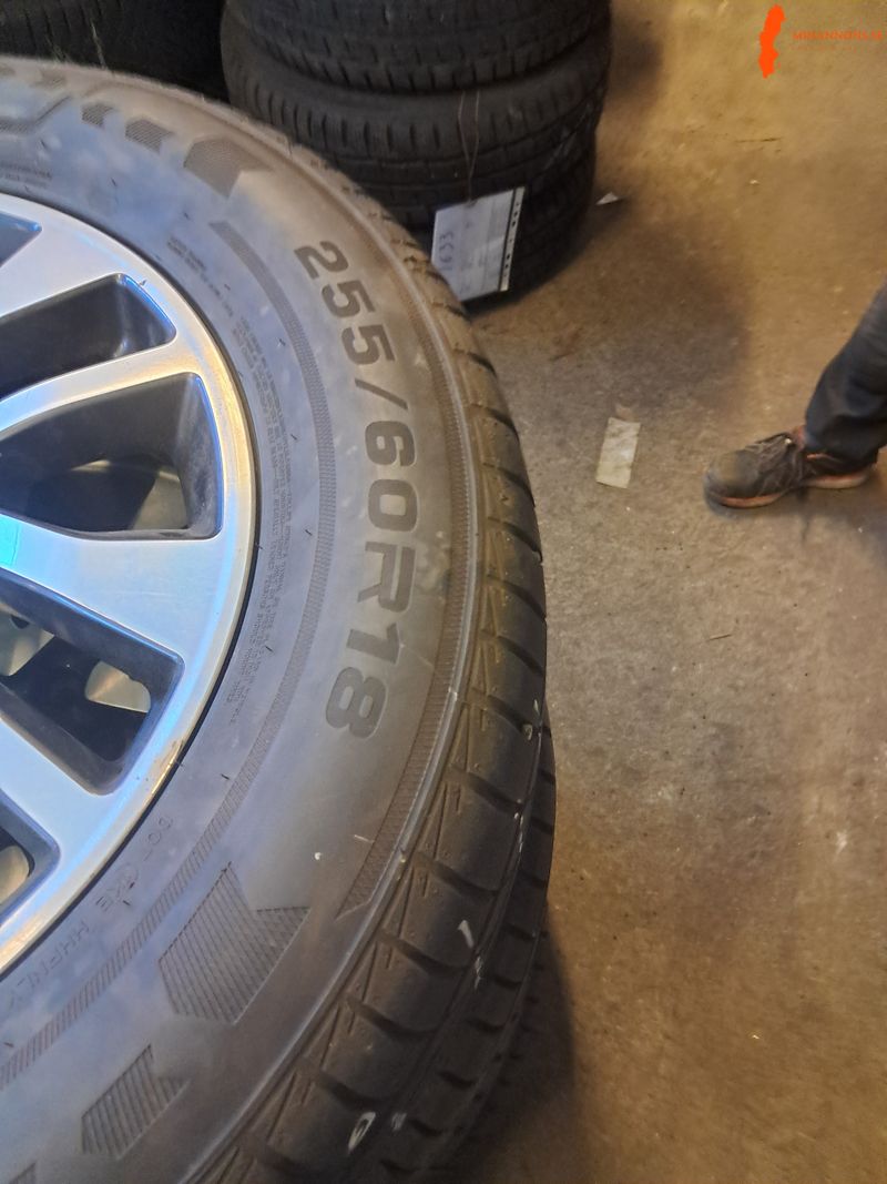 Hjul 4 st till nissan narvara