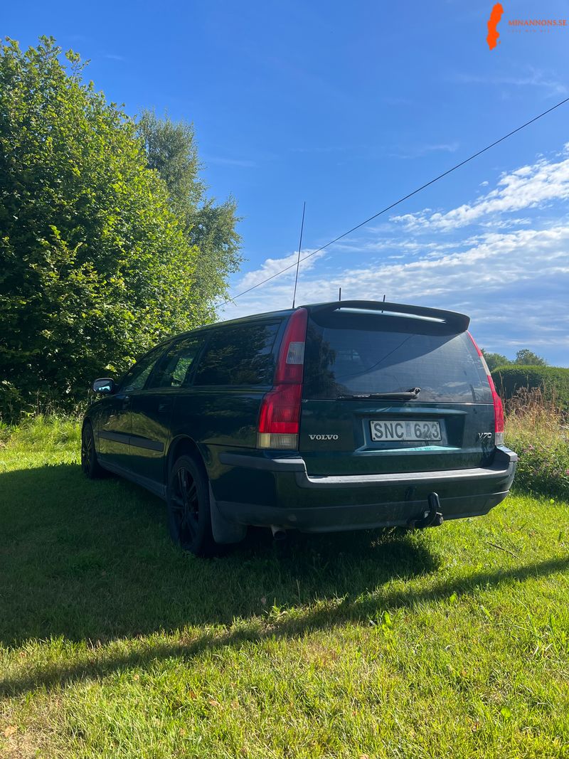 volvo-volvo-v70285-6132-199p-24-20v-fwd