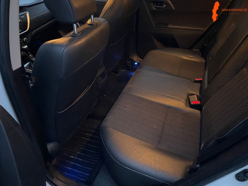 toyota-auris-touring-sports-20-d-4d-man-vhjuldrag