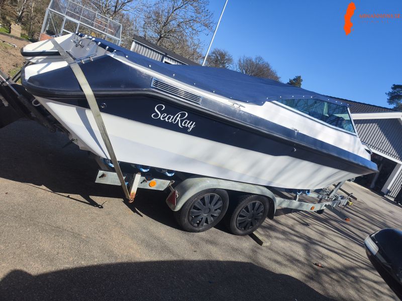 searay-cuddy-200-80trailer