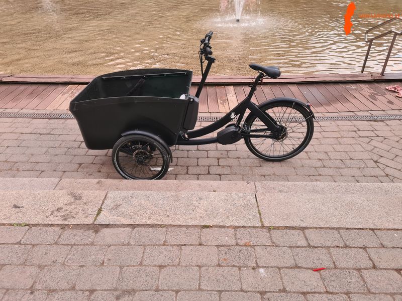 ladcyckel-triobike-med-mittmotor