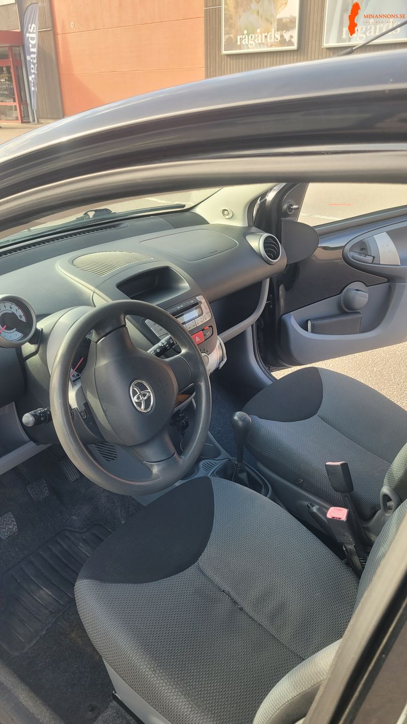 toyota-toyota-aygo-10-12v