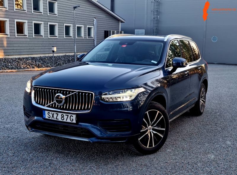 volvo-xc90-b5-momentum-awd