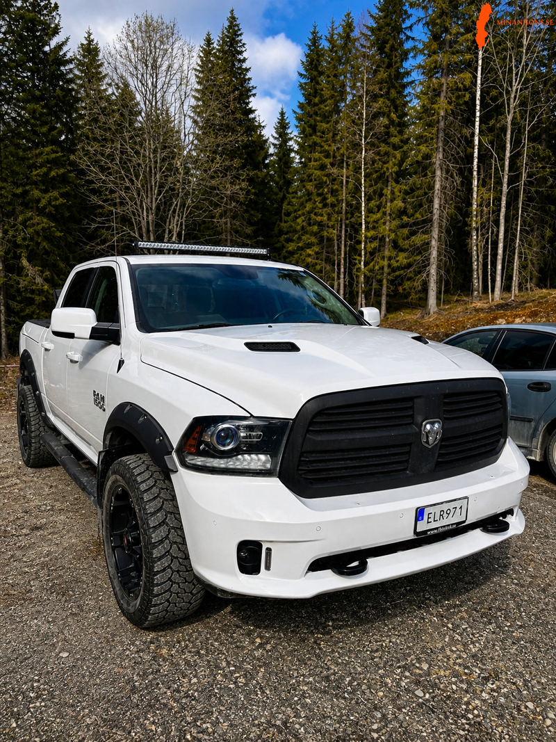 dodge-ram-1500-hemi-sport