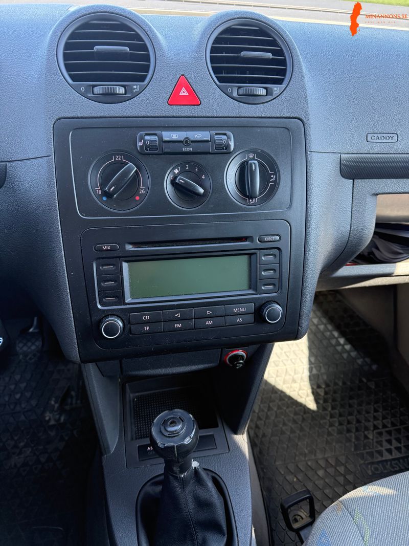 volkswagen-caddy-iii-14-75hk