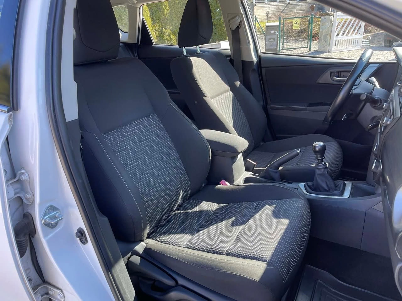 toyota-auris-20-d-4d