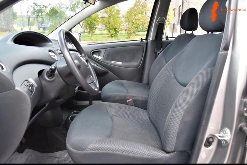 toyota-toyota-yaris-13-16v