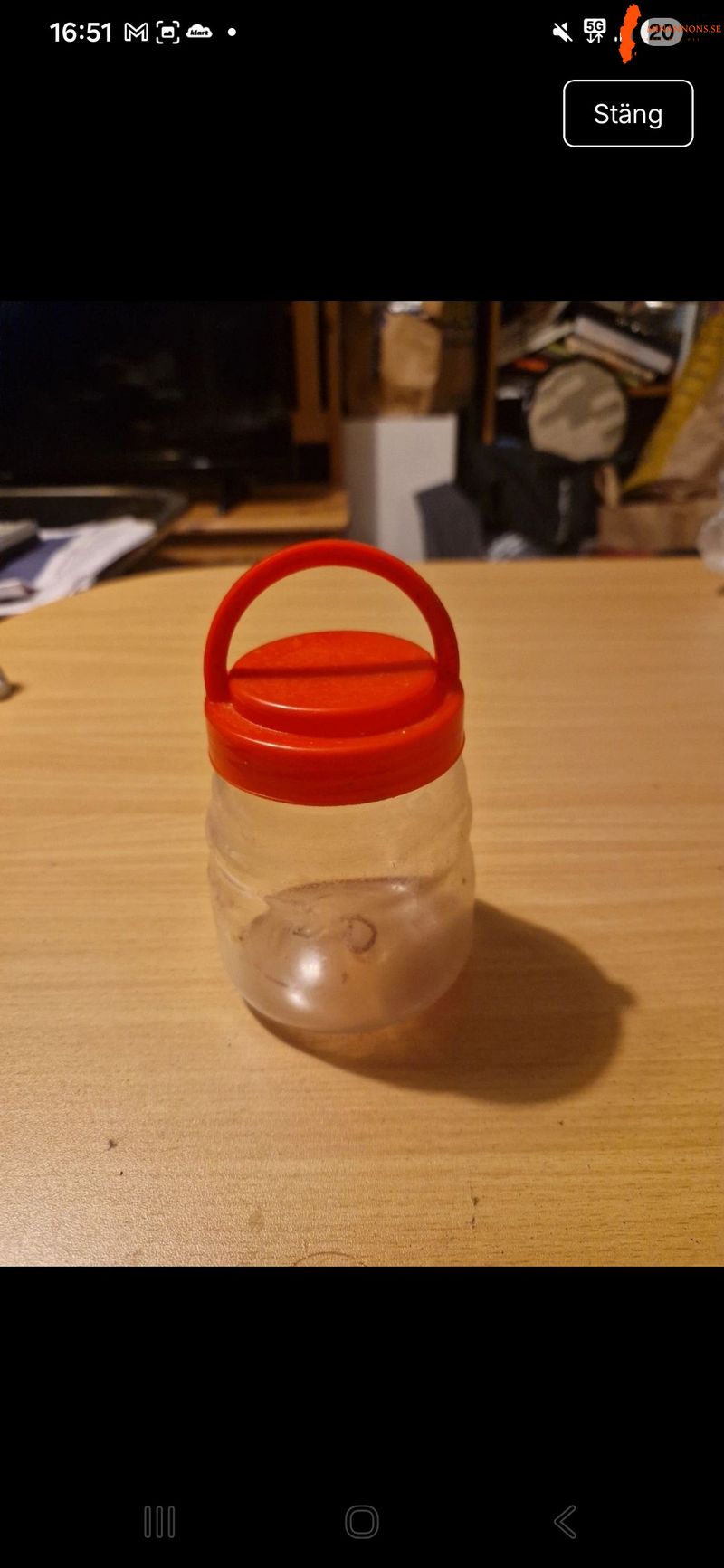 6-st-plastbukar-med-lock-handtag