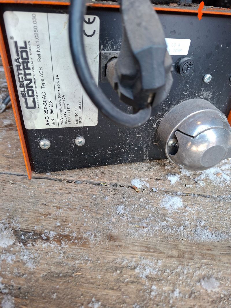 transformator-220-24v-ac