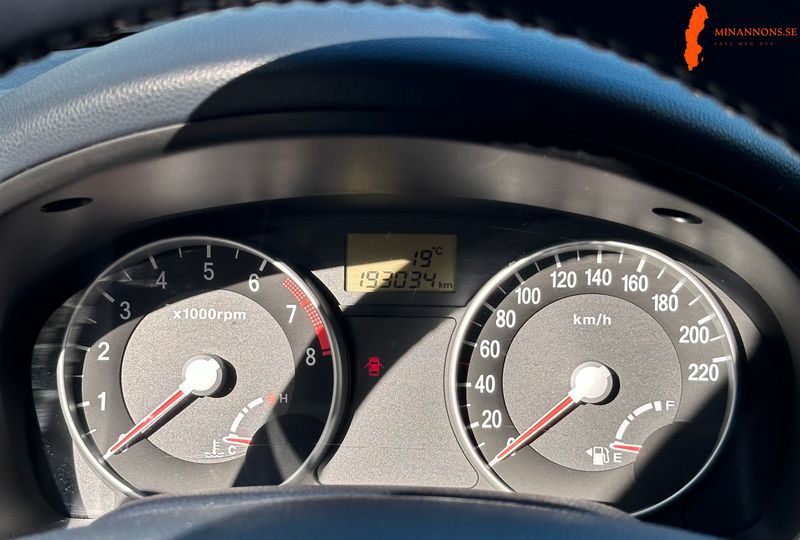 hyundai-hyundai-accent-16-m5-16-16v-fwd